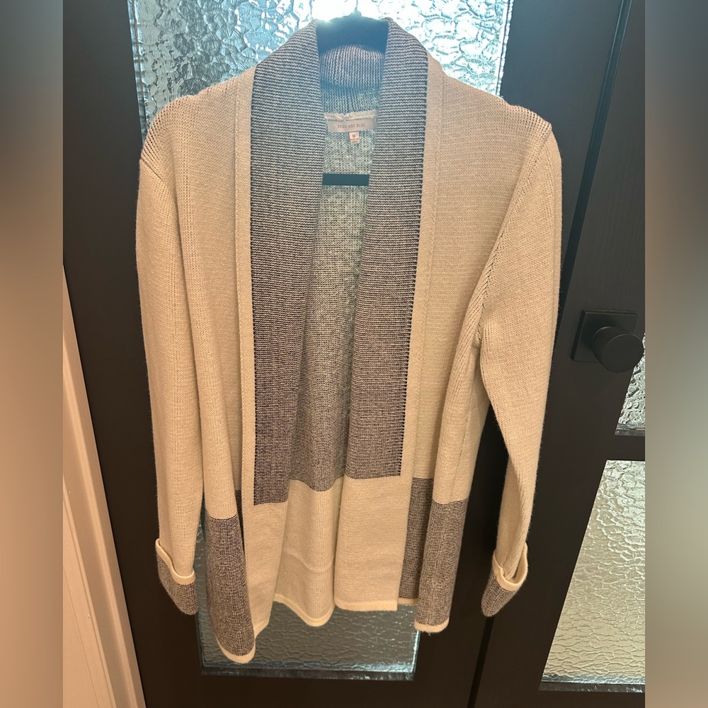 Skies Are Blue Open Front Colorblock Cardigan Cream Gray Size M